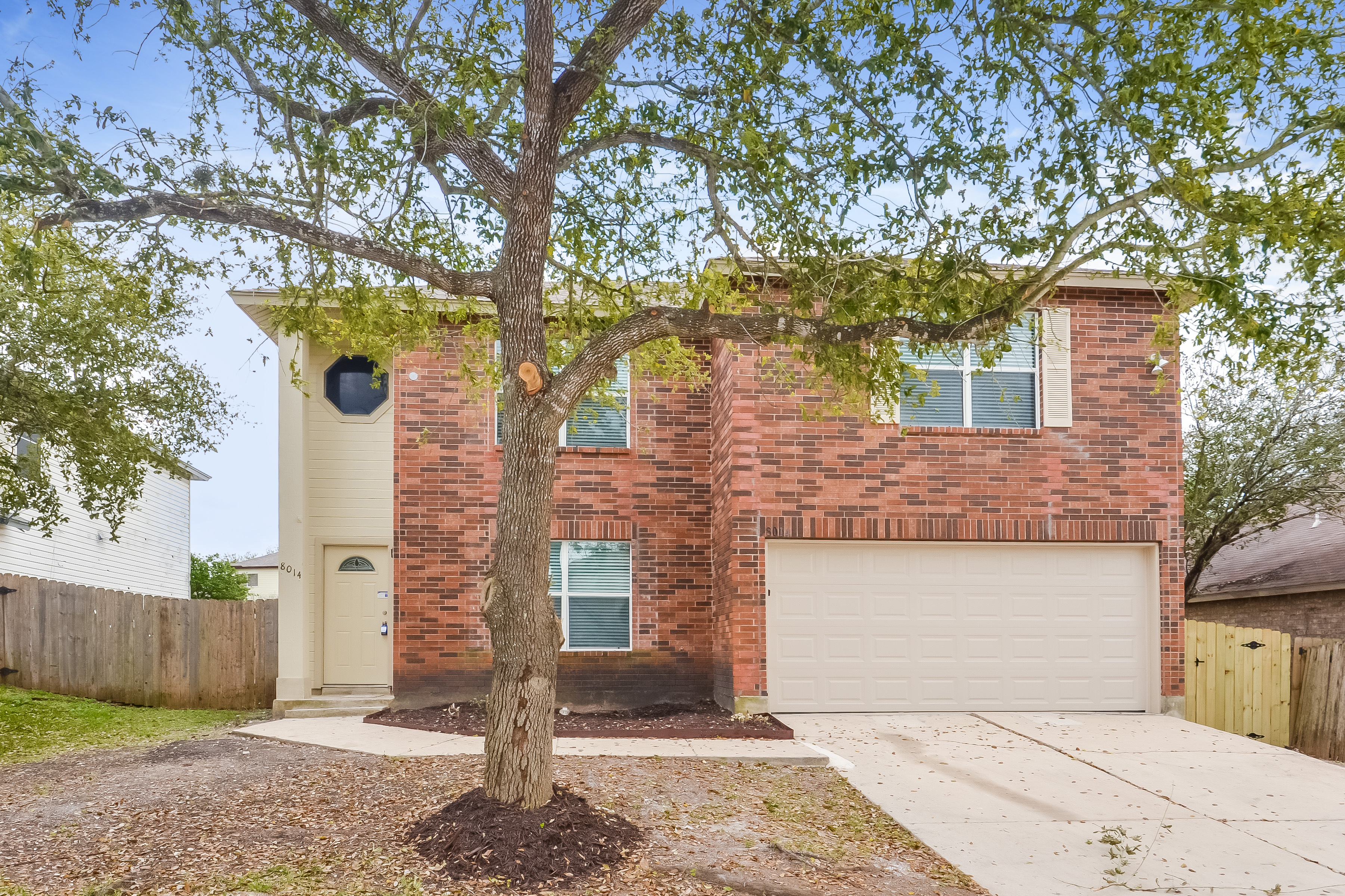 8014 Chestnut Bluff Dr Converse, TX 78109